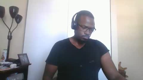 Snapshot of mbsupreme chatting on February 3, 2026, 6:46 pm Mark online show from February 3, 2026, 6:46 pm