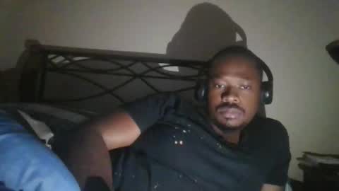 Snapshot of mbsupreme chatting on February 8, 2026, 7:12 am Mark online show from February 8, 2026, 7:12 am