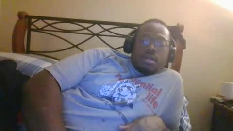 Snapshot of mbsupreme chatting on February 16, 2026, 4:30 am Mark online show from February 16, 2026, 4:30 am