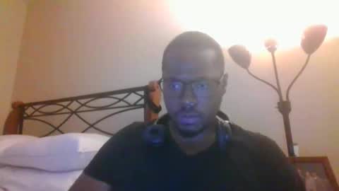 Snapshot of mbsupreme chatting on February 21, 2026, 11:06 pm Mark online show from February 21, 2026, 11:06 pm