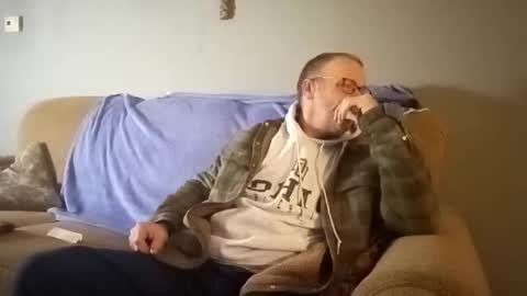 Snapshot of mcfly1973 chatting on November 28, 2025, 9:12 am mcfly1973 online show from November 28, 2025, 9:12 am