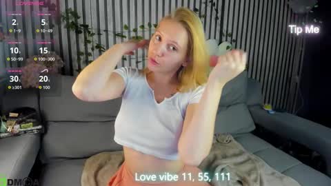 Snapshot of me1issa_bell chatting on March 4, 2026, 1:22 am Melissa online show from March 4, 2026, 1:22 am