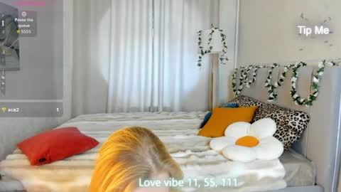 Snapshot of me1issa_bell chatting on March 26, 2026, 1:22 am Melissa online show from March 26, 2026, 1:22 am