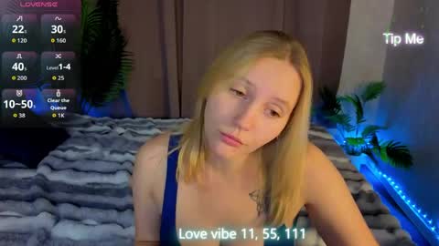 Snapshot of me1issa_bell chatting on May 18, 2026, 1:02 am Melissa online show from May 18, 2026, 1:02 am