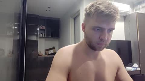 Snapshot of me_andfriend chatting on February 16, 2025, 5:04 pm me_andfriend online show from February 16, 2025, 5:04 pm