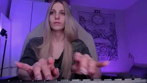 Anna online show from April 2, 2026, 8:06 pm