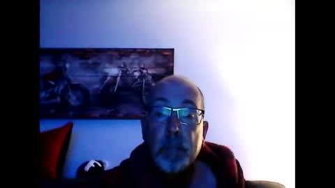 me at home online show from October 6, 2025, 10:12 am