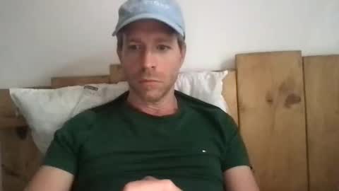 Snapshot of mecdelille_30 chatting on May 2, 2026, 2:33 pm mecdelille online show from May 2, 2026, 2:33 pm