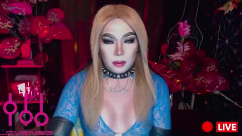 THE QUEEN ALPHA   Queen Medusa Prey online show from January 9, 2026, 2:09 pm