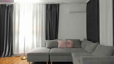 MedussaEyes online show from January 17, 2025, 8:11 pm