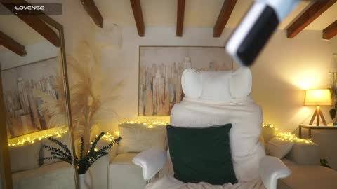 Andrea  online show from January 31, 2025, 4:06 pm