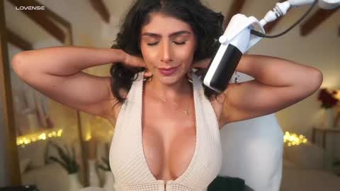 Andrea  online show from February 17, 2025, 3:42 pm