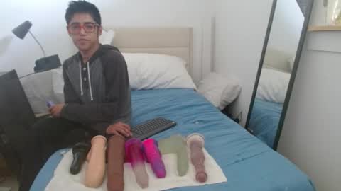 Snapshot of meekthetwink181 chatting on October 17, 2025, 6:10 pm MeekTheTwink18 online show from October 17, 2025, 6:10 pm