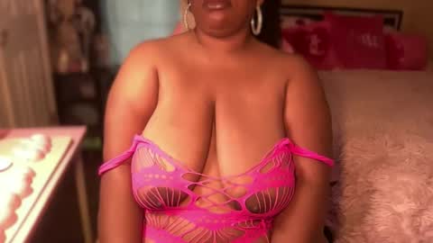 Snapshot of meetsouthernpeach chatting on April 10, 2026, 6:23 pm Southern Peach online show from April 10, 2026, 6:23 pm