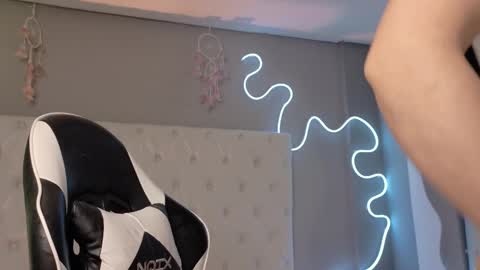 Snapshot of megan__cole1 chatting on January 19, 2026, 3:43 am Megan online show from January 19, 2026, 3:43 am