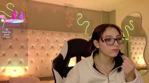 Snapshot of megan__cole1 chatting on February 19, 2026, 4:19 am Megan online show from February 19, 2026, 4:19 am