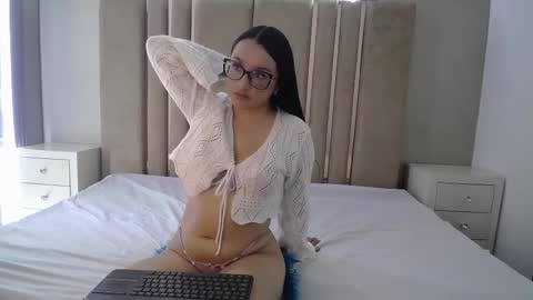 Snapshot of megan_blue5 chatting on October 25, 2025, 2:13 pm Megan3 online show from October 25, 2025, 2:13 pm