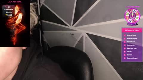 Megan and sophi online show from January 11, 2026, 2:49 am