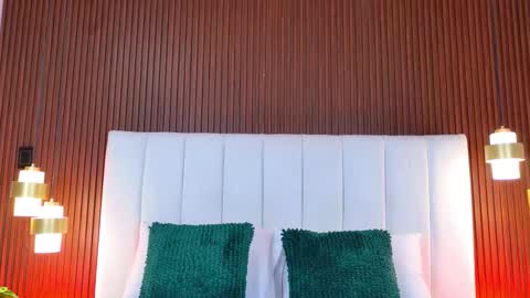 Carolina Paez online show from October 10, 2025, 12:26 pm