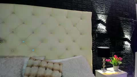     online show from February 15, 2025, 12:43 pm