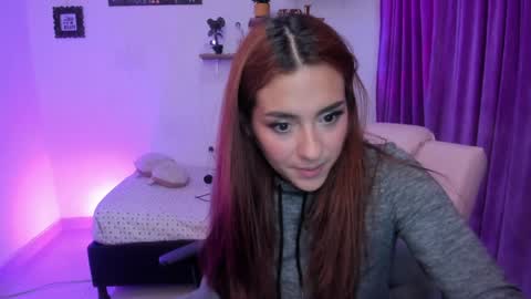                 Laura                 online show from February 9, 2025, 2:49 am