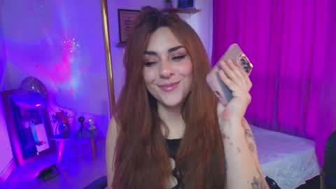                 Laura                 online show from April 16, 2026, 9:50 pm