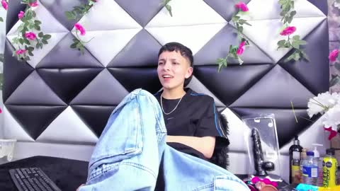 Snapshot of megan_thompsonn_ chatting on October 9, 2025, 2:42 am megan_thompsonn_ online show from October 9, 2025, 2:42 am