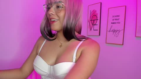 Snapshot of megan_vwv chatting on February 4, 2025, 7:55 pm megan online show from February 4, 2025, 7:55 pm