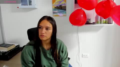 Snapshot of megan_xoxo1 chatting on February 24, 2025, 12:37 pm Megan online show from February 24, 2025, 12:37 pm