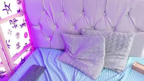 Megan online show from November 24, 2025, 3:01 pm