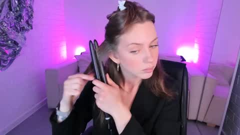 Megan online show from June 4, 2026, 5:46 am