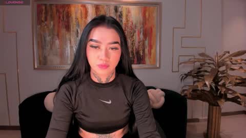 Megan Cross online show from November 26, 2025, 4:02 am