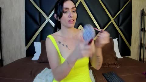 Megan Hofman online show from November 15, 2025, 3:26 am