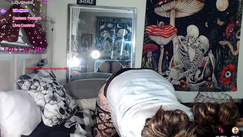 Snapshot of meganluv69 chatting on December 27, 2024, 8:35 am Lovely Megan online show from December 27, 2024, 8:35 am