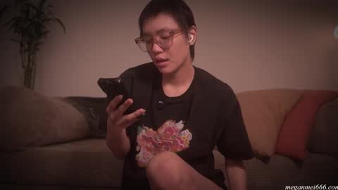 Snapshot of meganmei666 chatting on February 24, 2026, 3:04 am for more 3 online show from February 24, 2026, 3:04 am