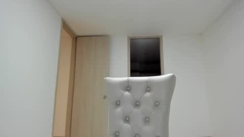 meganmir1 online show from November 1, 2025, 4:14 am