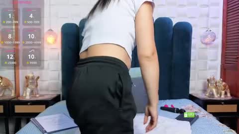 Snapshot of meganmistress_ chatting on April 23, 2026, 12:04 pm MeganM online show from April 23, 2026, 12:04 pm