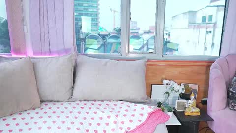 Snapshot of megann__sweet chatting on November 21, 2025, 1:10 pm Mara online show from November 21, 2025, 1:10 pm