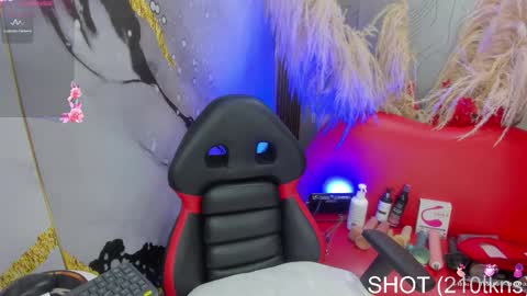 Snapshot of megann__up chatting on October 5, 2025, 9:02 pm Megan online show from October 5, 2025, 9:02 pm