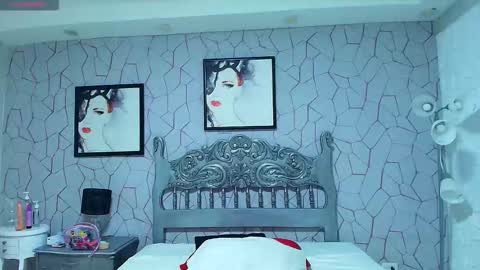 Snapshot of meganrousx chatting on March 23, 2026, 1:26 pm Megan online show from March 23, 2026, 1:26 pm