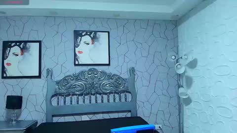 Snapshot of meganrousx chatting on March 25, 2026, 12:00 pm Megan online show from March 25, 2026, 12:00 pm