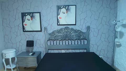 Snapshot of meganrousx chatting on April 6, 2026, 11:55 am Megan online show from April 6, 2026, 11:55 am