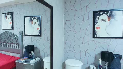 Snapshot of meganrousx chatting on April 9, 2026, 12:10 pm Megan online show from April 9, 2026, 12:10 pm