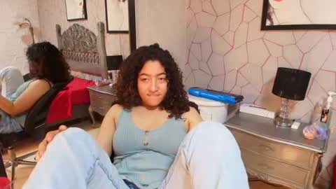 Snapshot of meganrousx chatting on April 13, 2026, 2:33 pm Megan online show from April 13, 2026, 2:33 pm