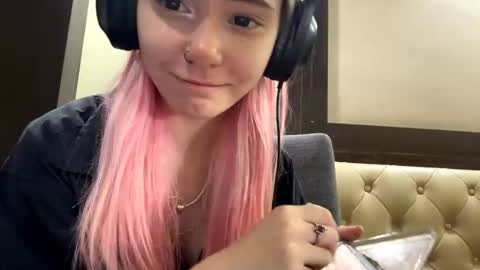 Hellas online show from November 19, 2025, 9:31 am