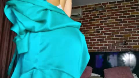 Snapshot of megansin_ chatting on September 28, 2025, 5:02 am Megan online show from September 28, 2025, 5:02 am