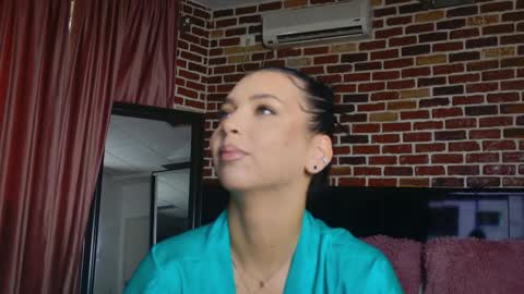 Snapshot of megansin_ chatting on October 1, 2025, 5:24 am Megan online show from October 1, 2025, 5:24 am