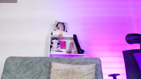 Snapshot of meganwolf1_ chatting on May 2, 2026, 8:25 pm Megan online show from May 2, 2026, 8:25 pm