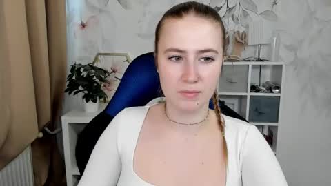 Snapshot of meganx_candy chatting on June 11, 2026, 11:41 am Megan online show from June 11, 2026, 11:41 am