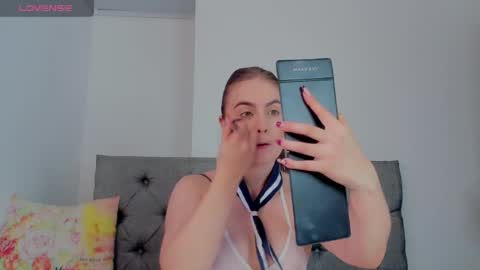 Snapshot of meganysammy chatting on May 8, 2026, 7:08 pm megansammy online show from May 8, 2026, 7:08 pm
